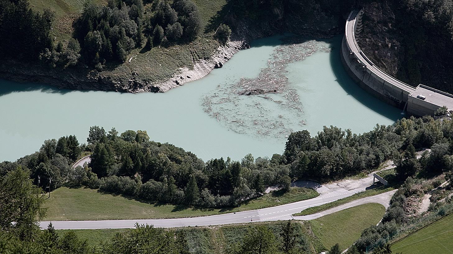 Wasserkraftwerk von EnAlpin in Loetschen. Das Kraftwerk produziert Ökostrom der Marke NaturEnergie aus der Kraft des Wassers.