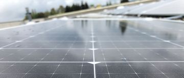 Bad Dürrheimer Solaranlage Referenz des Kunden Bad Dürrheimer: Solaranlage auf dem Dach